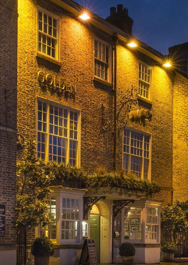 The Golden Fleece Hotel, Thirsk Market Place